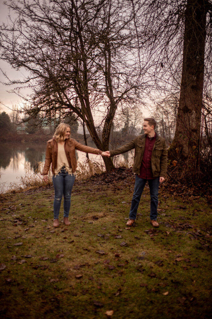 Couples engagement session by Washington Travel Wedding and Couples Photographer Amy Buchanan