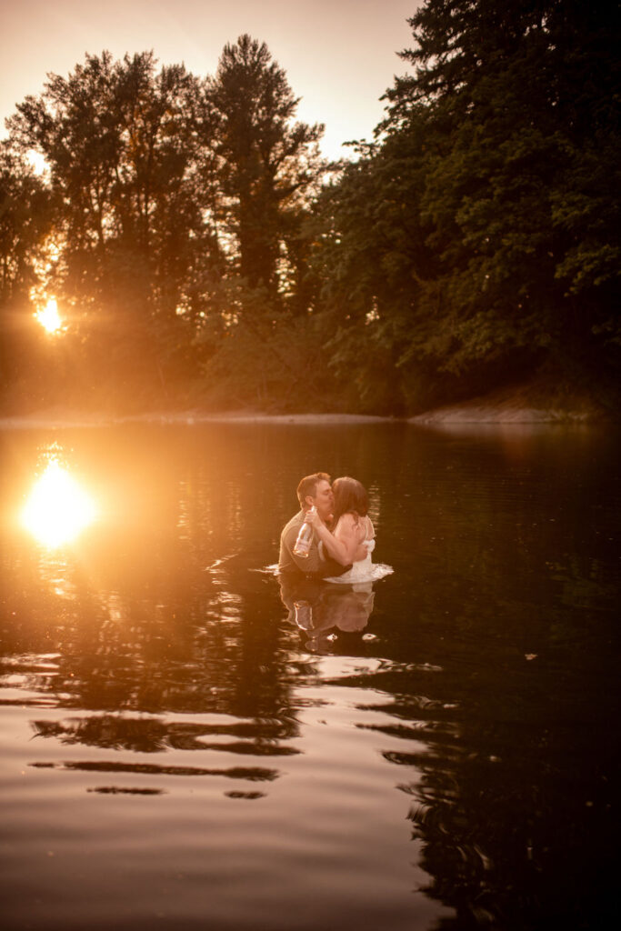 Sunset lake engagement photos in Arlington Washington